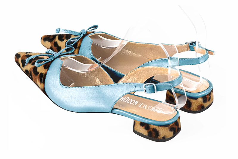 Safari black and sky blue women's open back shoes, with a knot. Pointed toe. Flat flare heels. Rear view - Florence KOOIJMAN